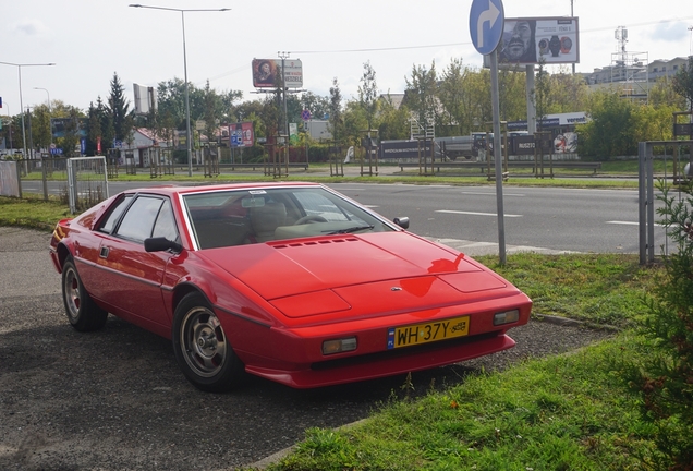 Lotus Esprit S2