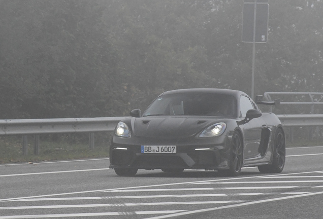 Porsche 718 Cayman GT4 RS