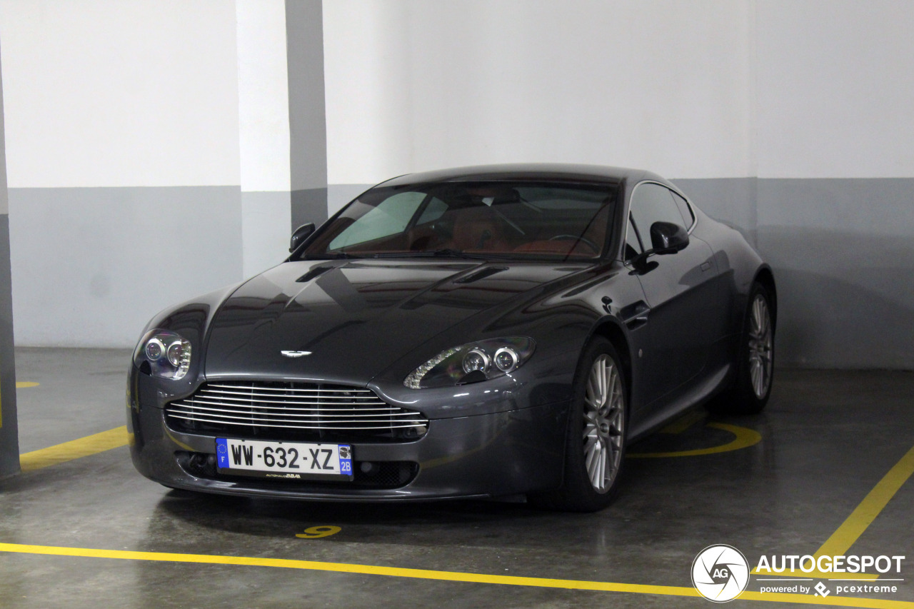 Aston Martin V8 Vantage