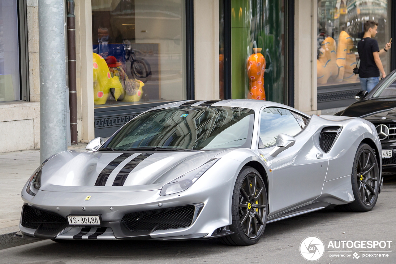 Ferrari 488 Pista