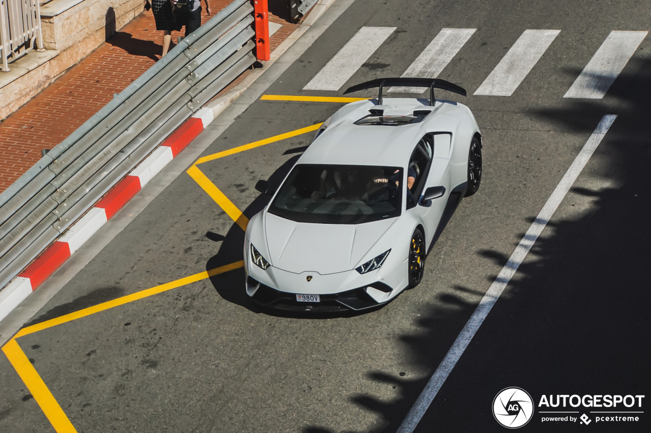 Lamborghini Huracán LP640-4 Performante