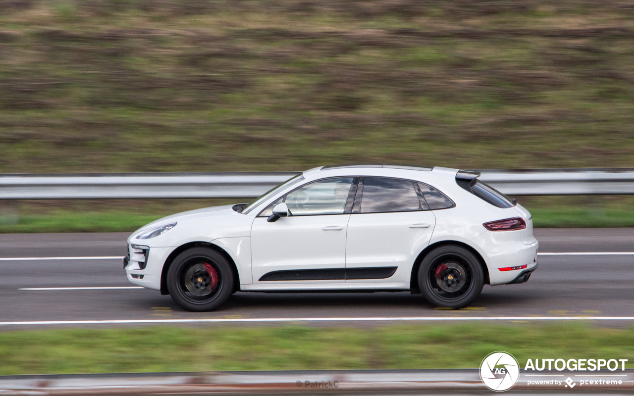 Porsche 95B Macan GTS