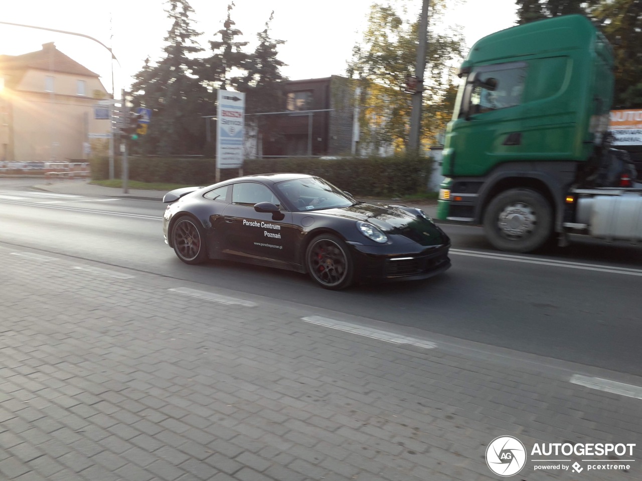 Porsche 992 Carrera 4S