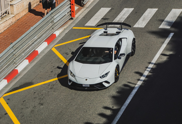 Lamborghini Huracán LP640-4 Performante