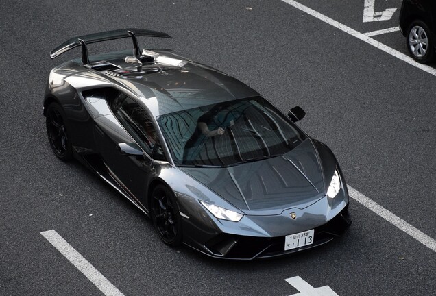 Lamborghini Huracán LP640-4 Performante