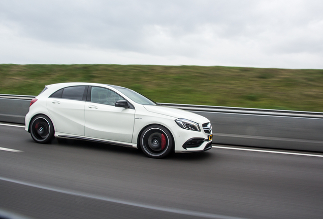 Mercedes-AMG A 45 W176 2015