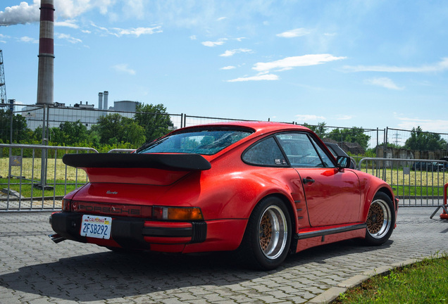 Porsche 930 Turbo Flatnose