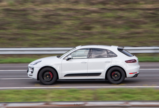 Porsche 95B Macan GTS