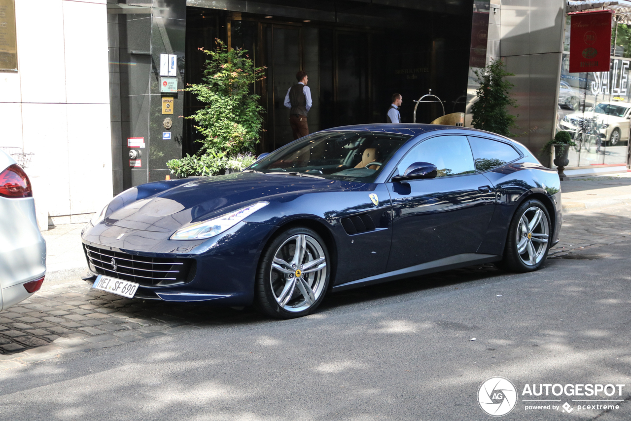 Ferrari GTC4Lusso