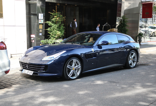 Ferrari GTC4Lusso