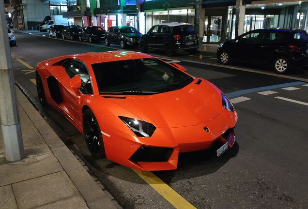 Lamborghini Aventador LP700-4