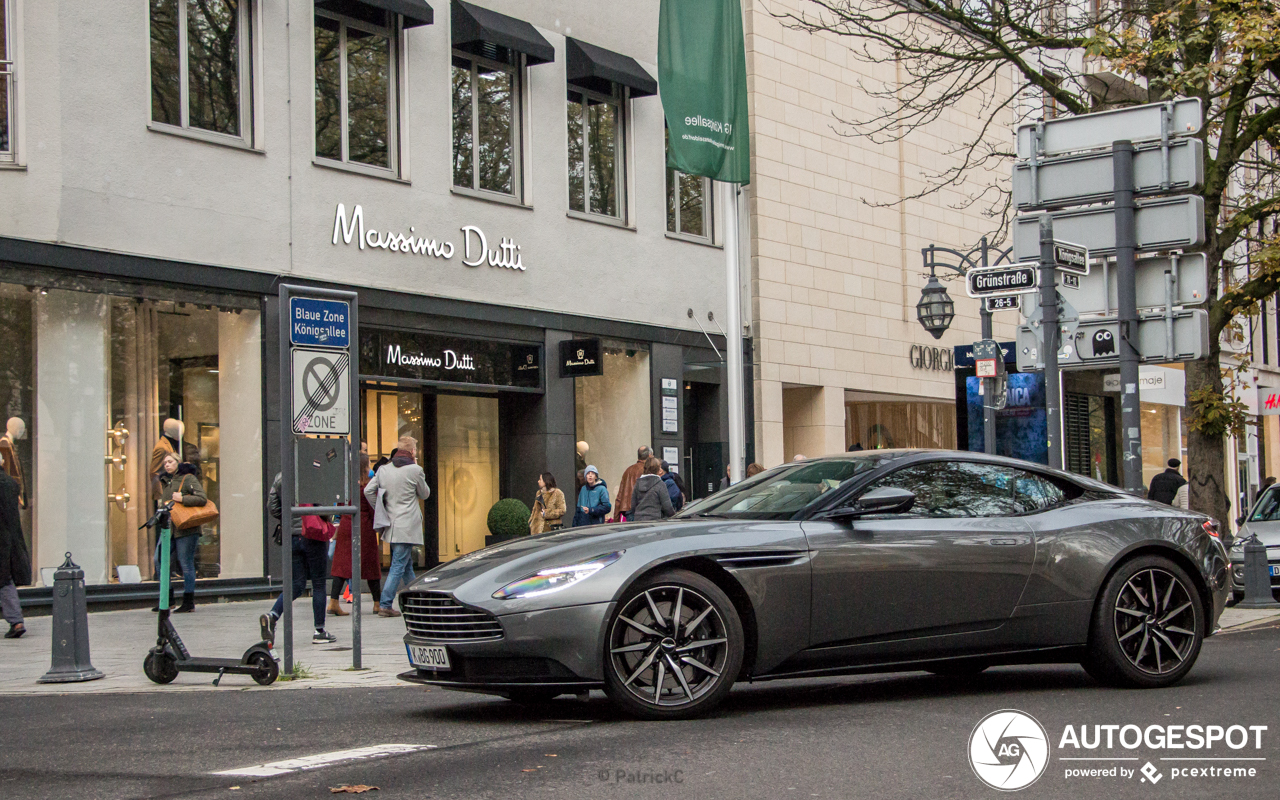 Aston Martin DB11 V8