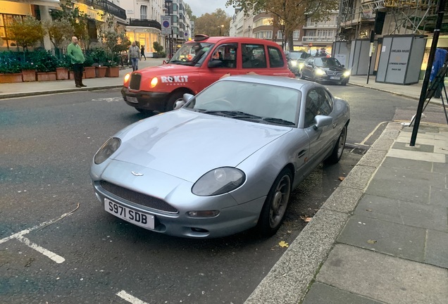 Aston Martin DB7