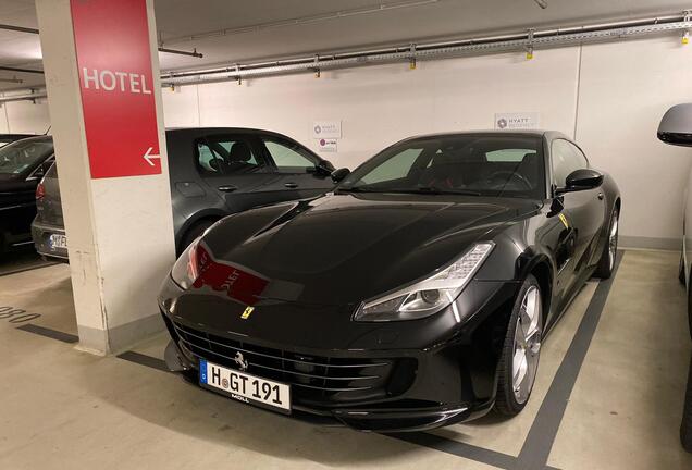 Ferrari GTC4Lusso