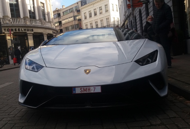 Lamborghini Huracán LP640-4 Performante Spyder