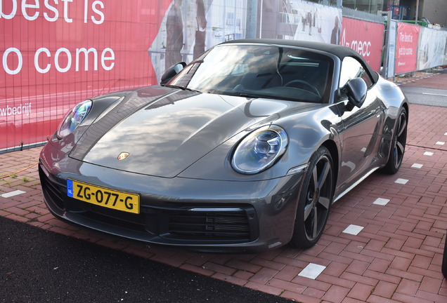 Porsche 992 Carrera 4S Cabriolet