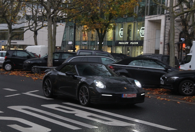 Porsche 992 Carrera 4S Cabriolet