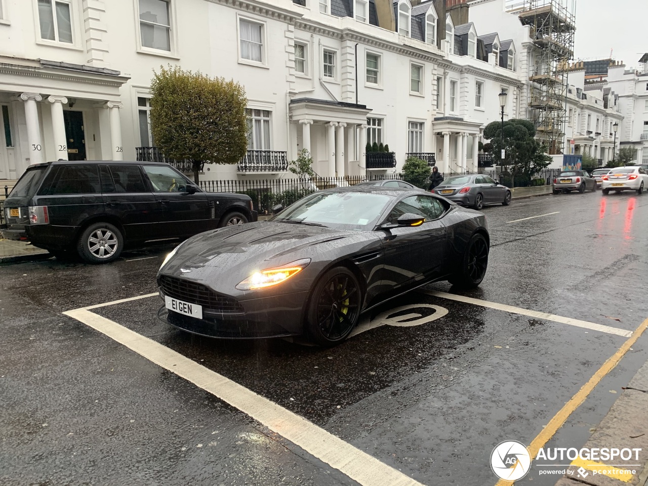 Aston Martin DB11 AMR