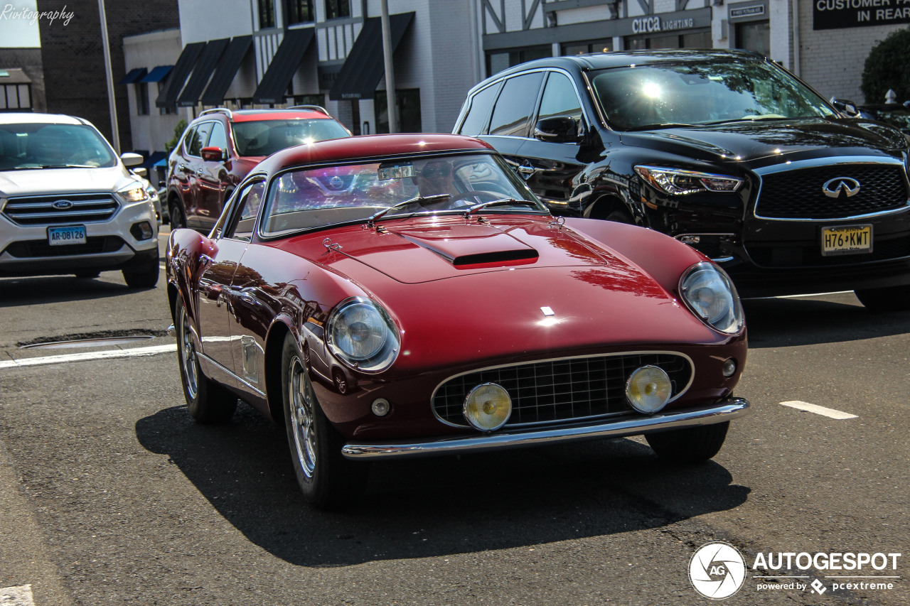 Kunst op wielen: Ferrari 250 GT Berlinetta 'Tour de France' 1-Louvre