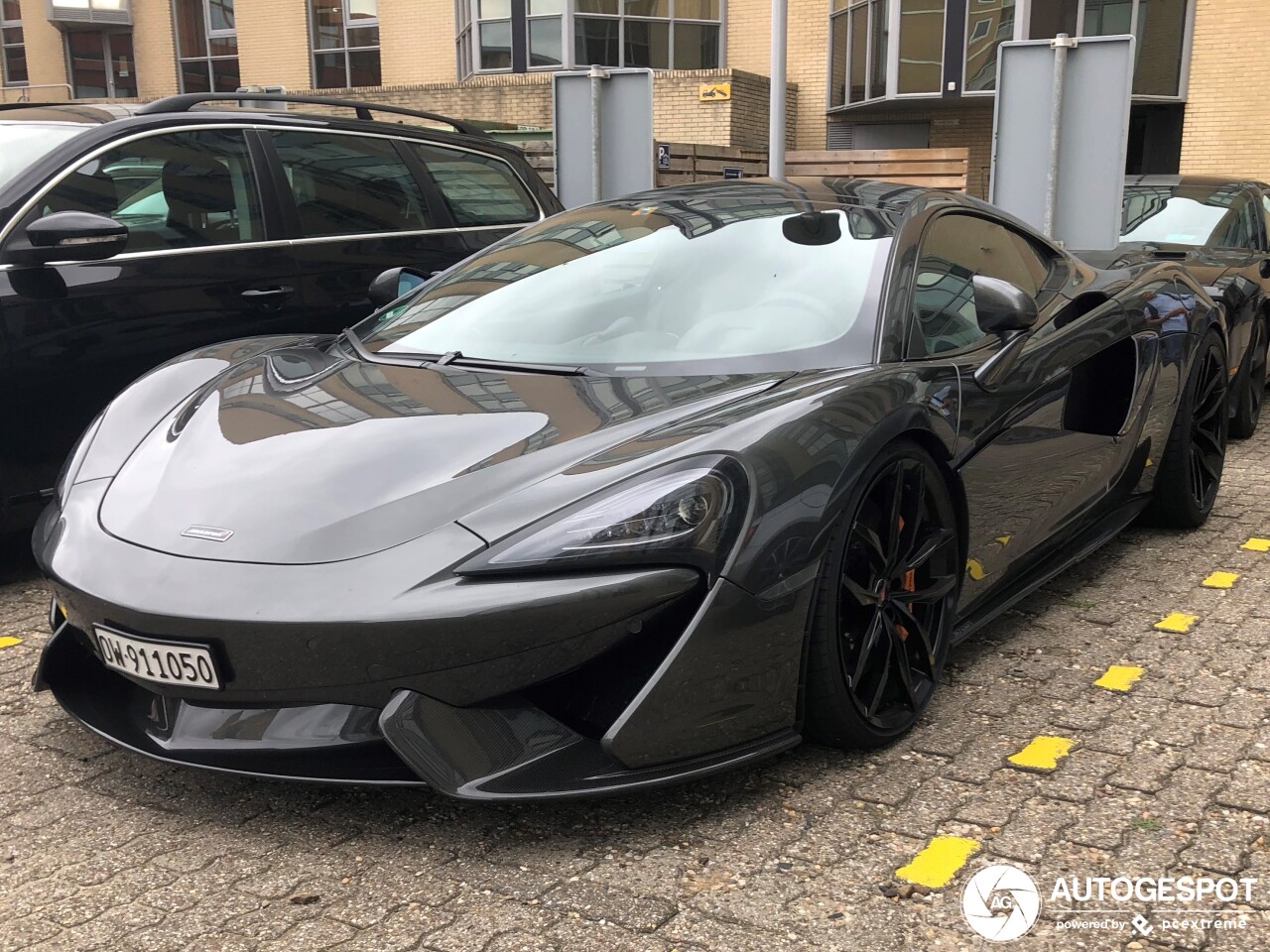 McLaren 570GT