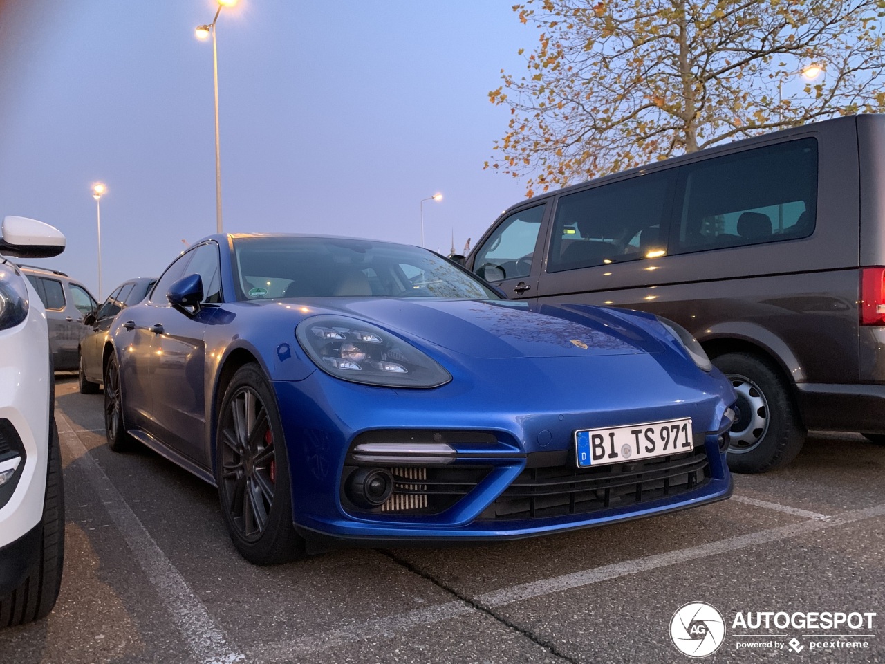 Porsche 971 Panamera Turbo