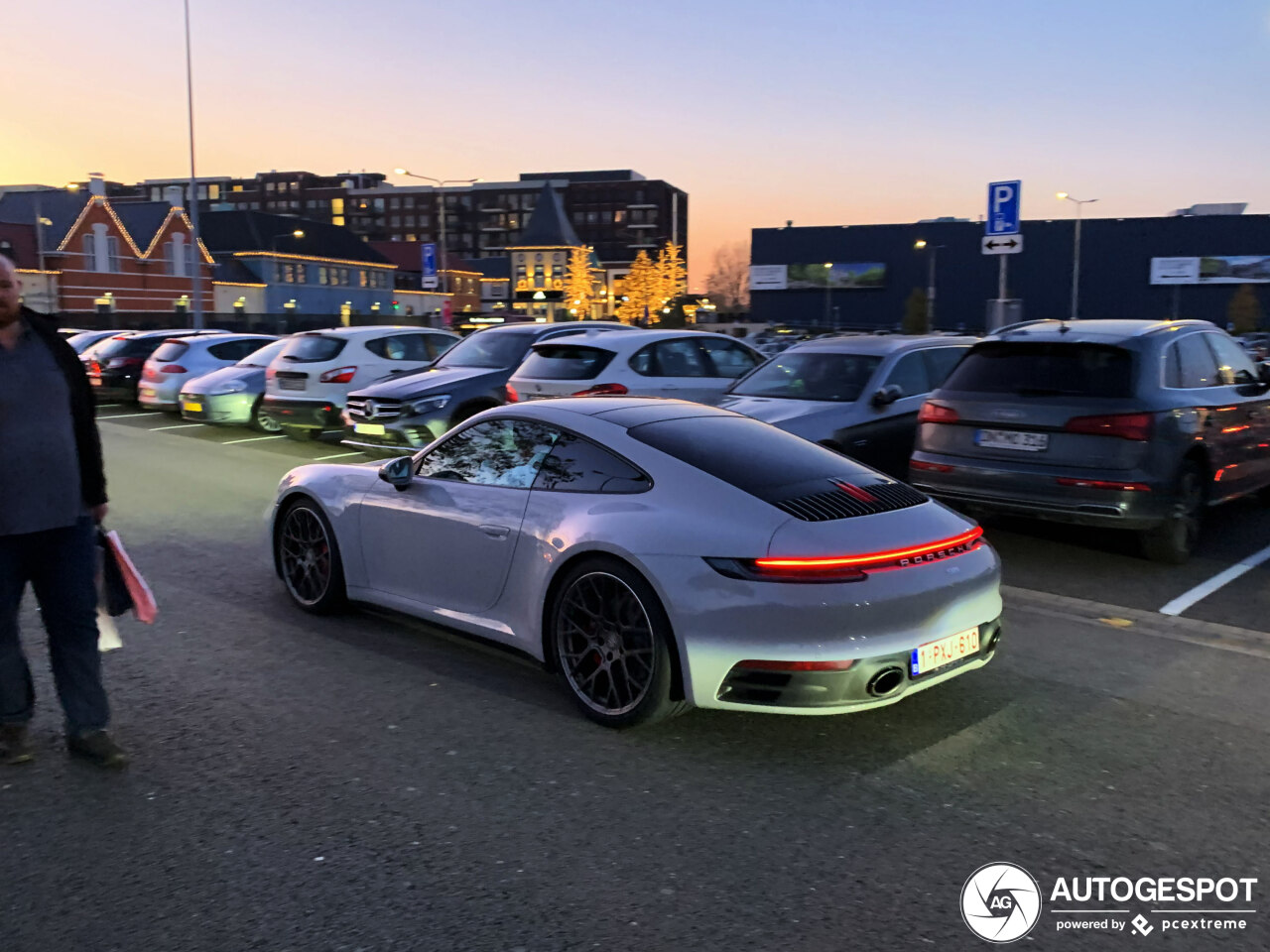 Porsche 992 Carrera 4S