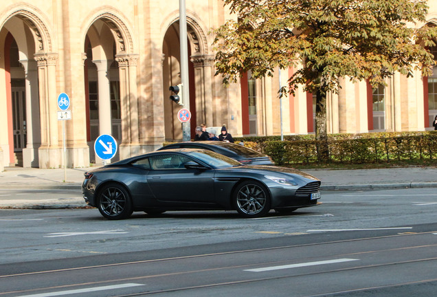 Aston Martin DB11