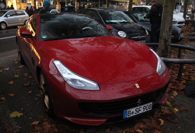 Ferrari GTC4Lusso T