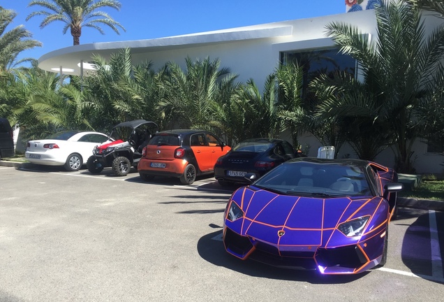 Lamborghini Aventador LP700-4 Roadster