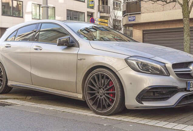 Mercedes-AMG A 45 W176 2015