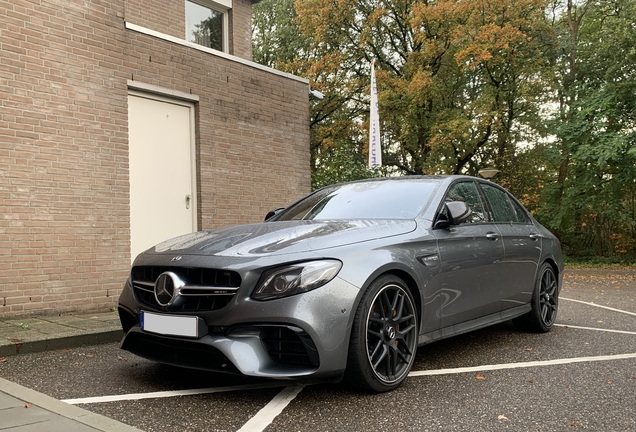 Mercedes-AMG E 63 S W213