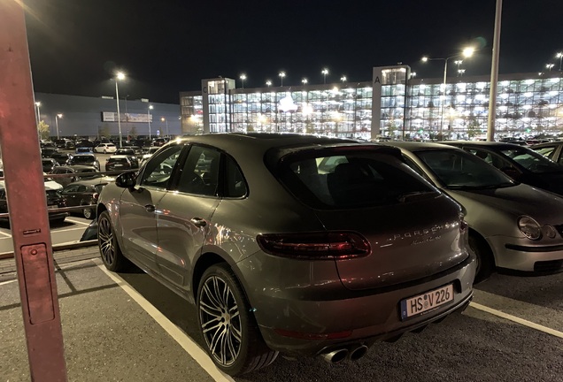 Porsche 95B Macan Turbo MkI