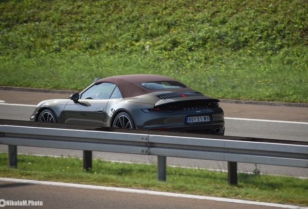 Porsche 992 Carrera 4S Cabriolet