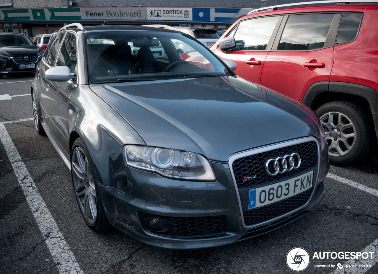 Audi RS4 Avant B7