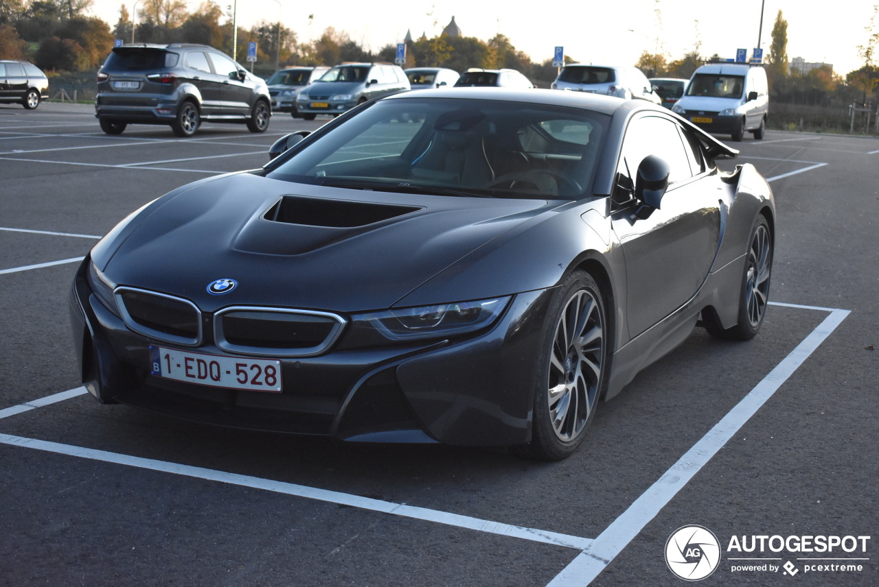 BMW i8