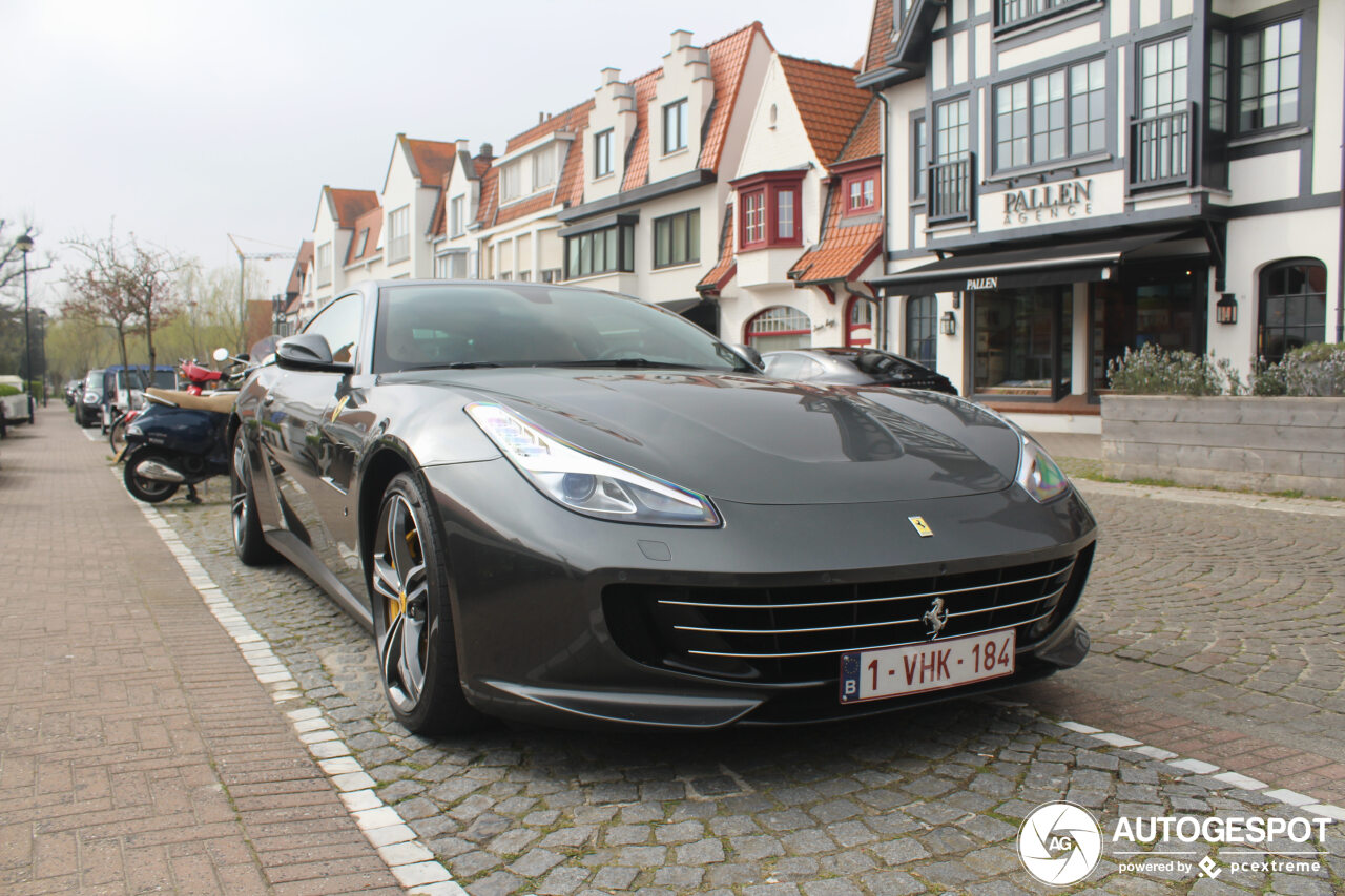 Ferrari GTC4Lusso