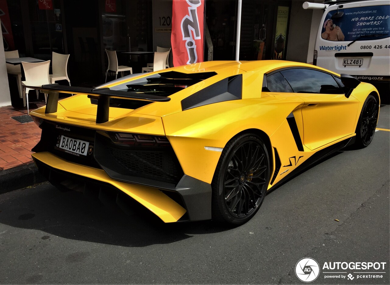 Lamborghini Aventador LP750-4 SuperVeloce