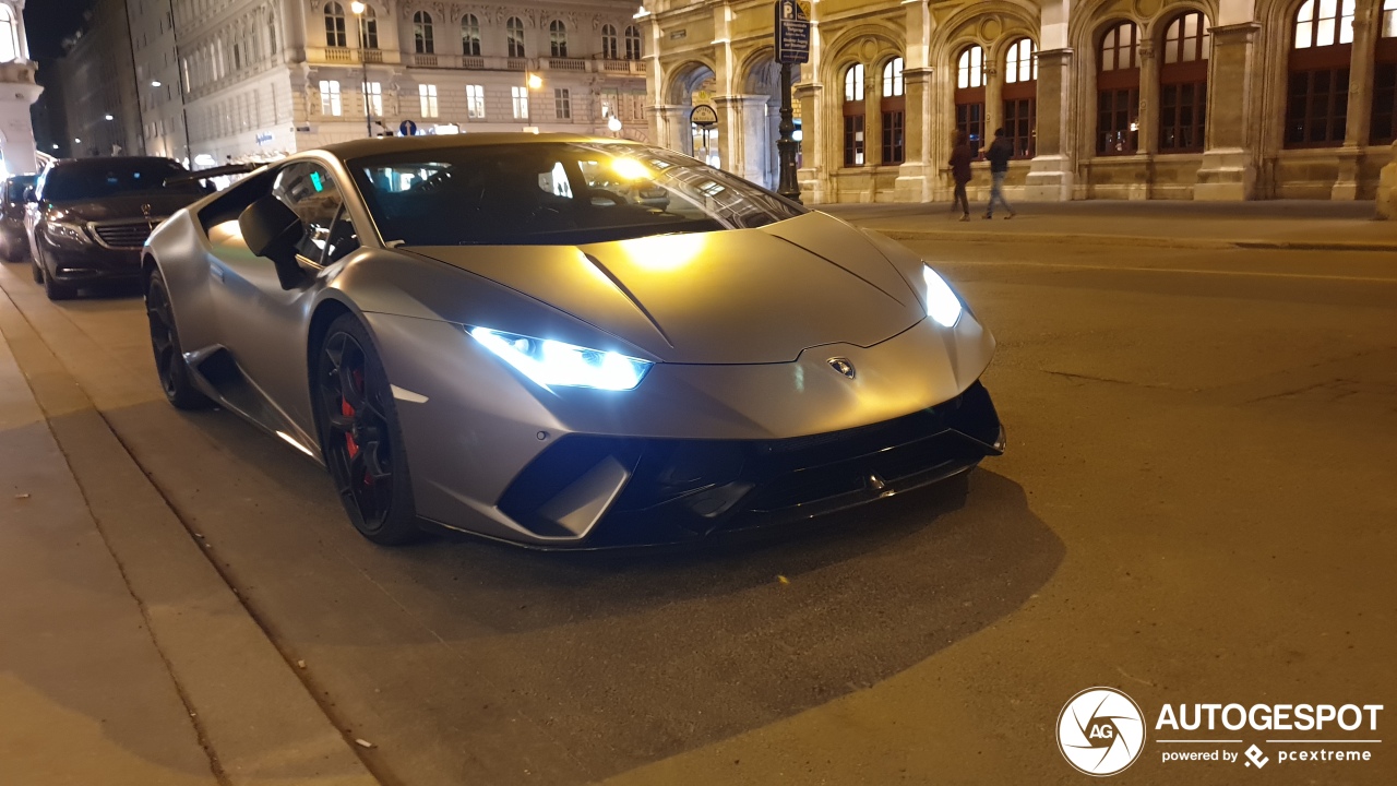 Lamborghini Huracán LP640-4 Performante