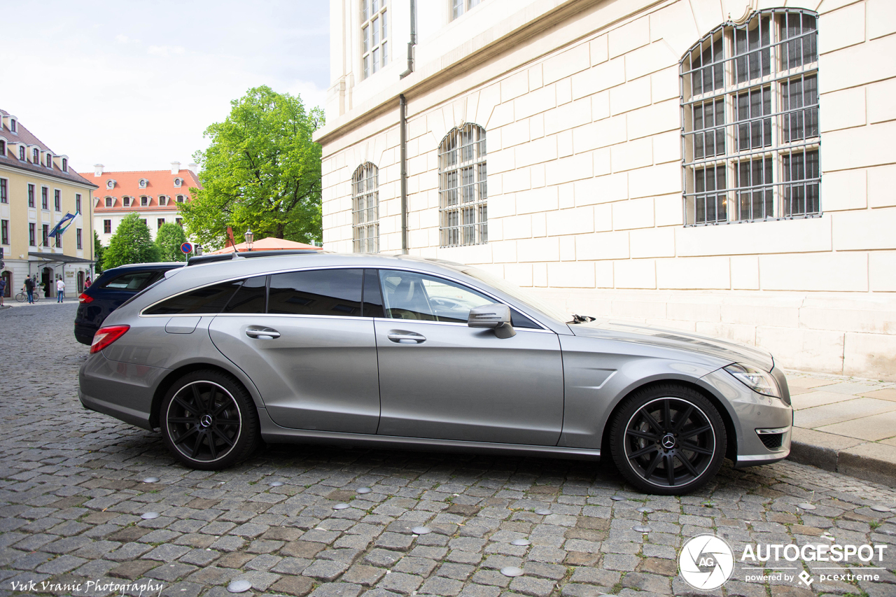 Mercedes-Benz CLS 63 AMG X218 Shooting Brake