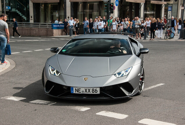 Lamborghini Huracán LP640-4 Performante