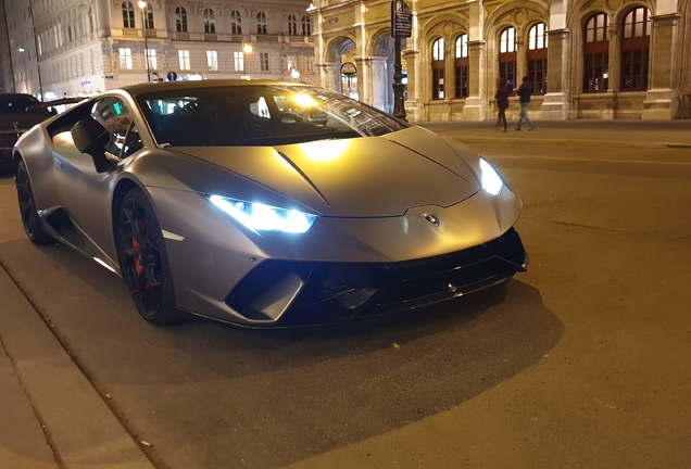 Lamborghini Huracán LP640-4 Performante