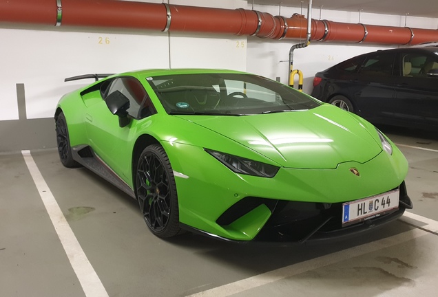 Lamborghini Huracán LP640-4 Performante