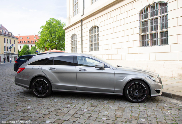 Mercedes-Benz CLS 63 AMG X218 Shooting Brake