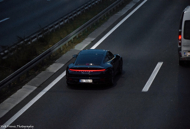 Porsche 992 Carrera 4S