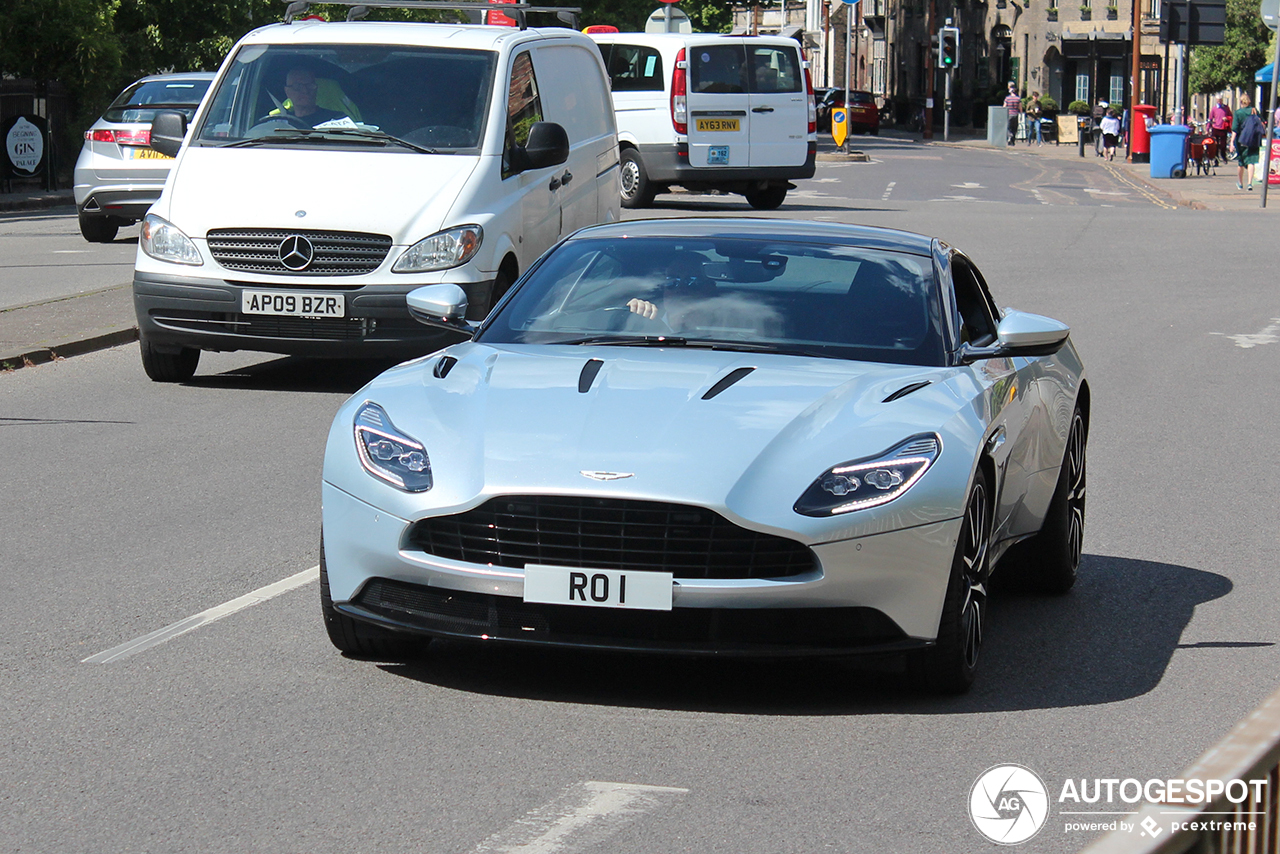 Aston Martin DB11