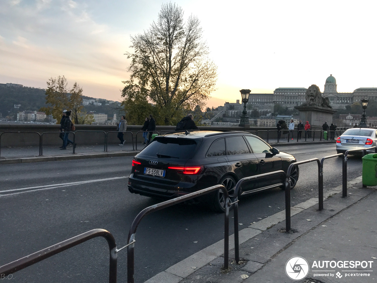 Audi RS4 Avant B9