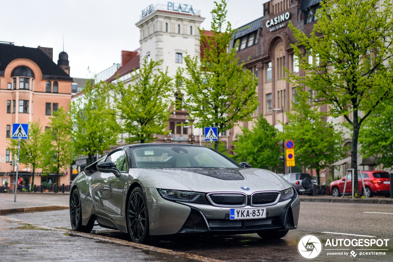 BMW i8 Roadster