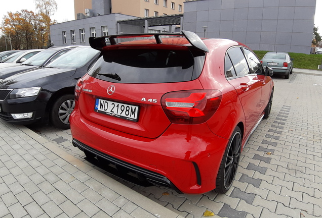 Mercedes-AMG A 45 W176 2015