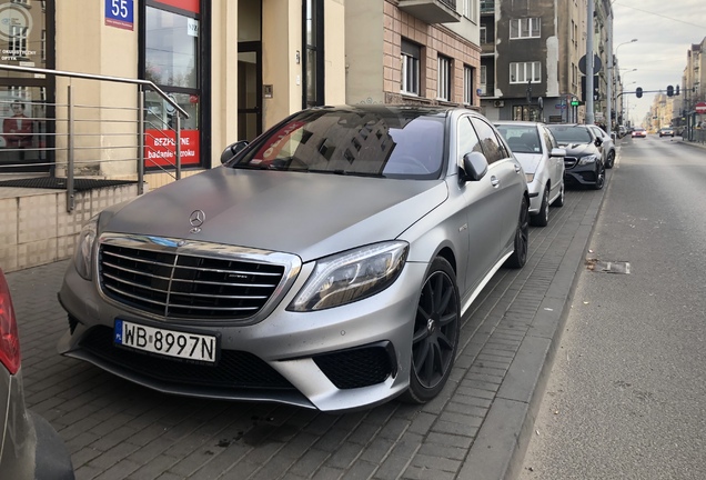 Mercedes-AMG S 63 V222