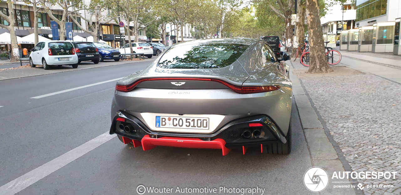 Aston Martin V8 Vantage 2018